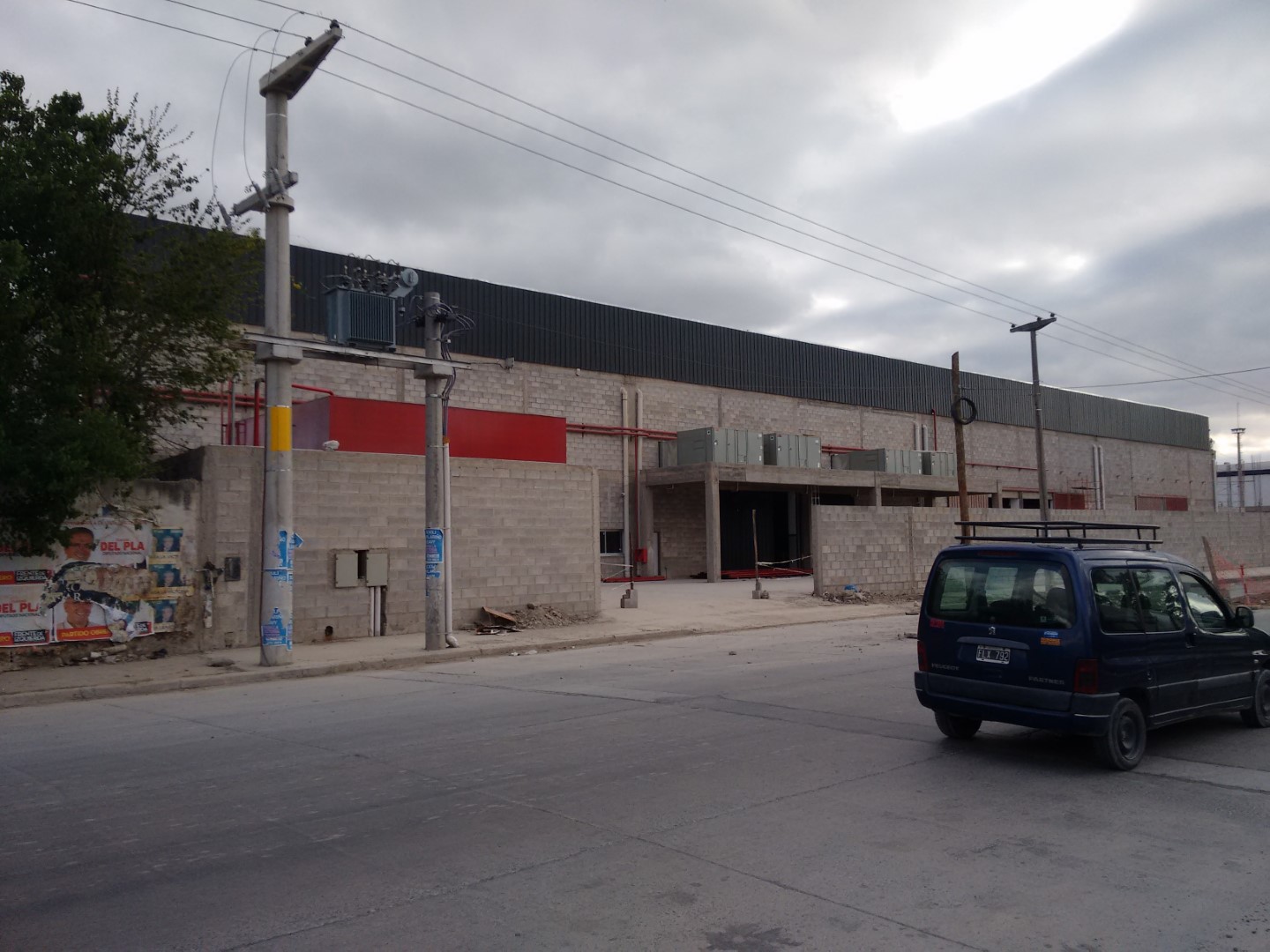 Reforma de Warehouse para Hub Logístico - Muro de bloque de Hormigón